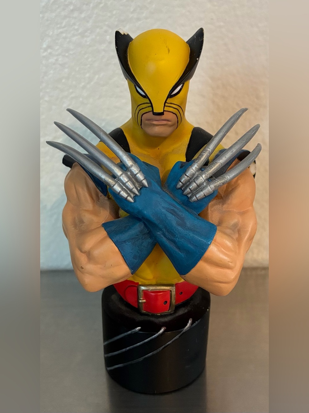Bowen Designs Marvel Y2K 2000 Wolverine 25th Anniversary Mini Bust Statue FLAW